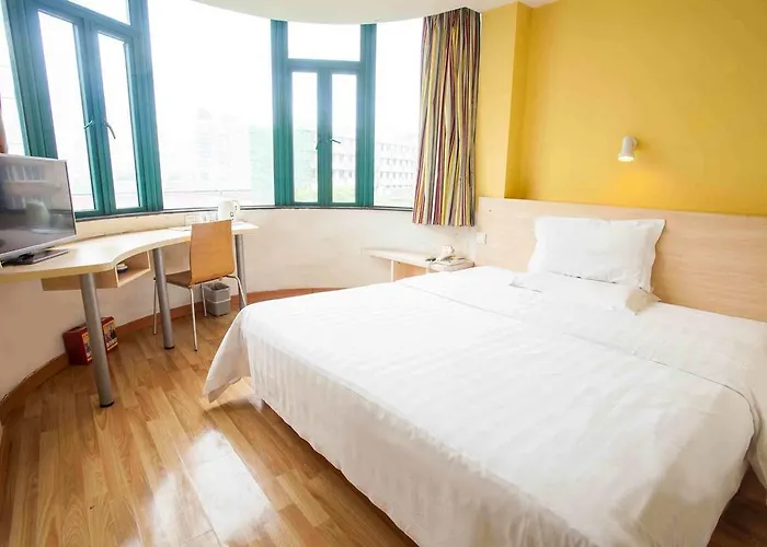7Days Inn Luoyang Zhongzhou Road Hall Of Enlightened Rule